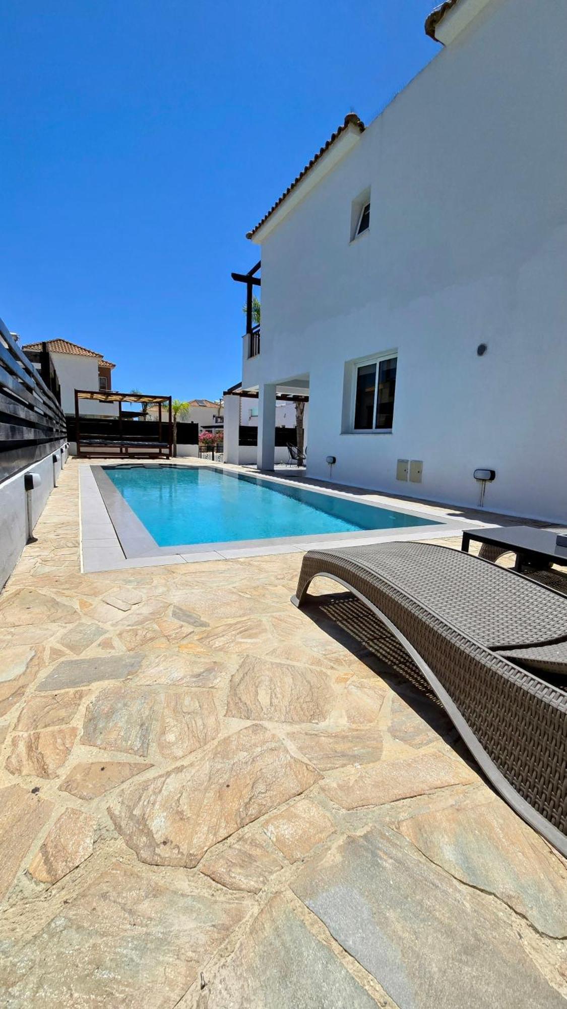 Sweet Destiny Villa With Private Pool 아이아 나파 외부 사진